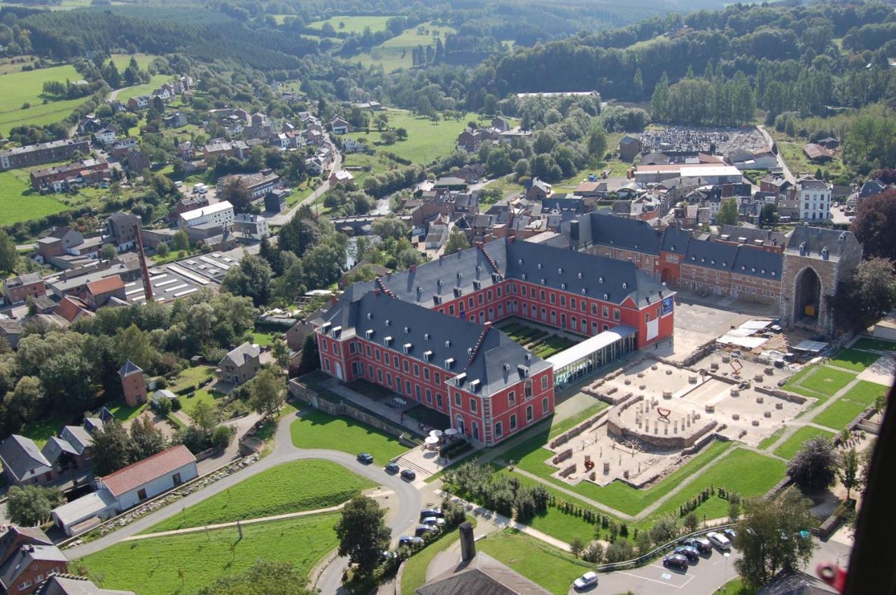 Les Lucioles Bed and Breakfast Francorchamps Eksteriør billede